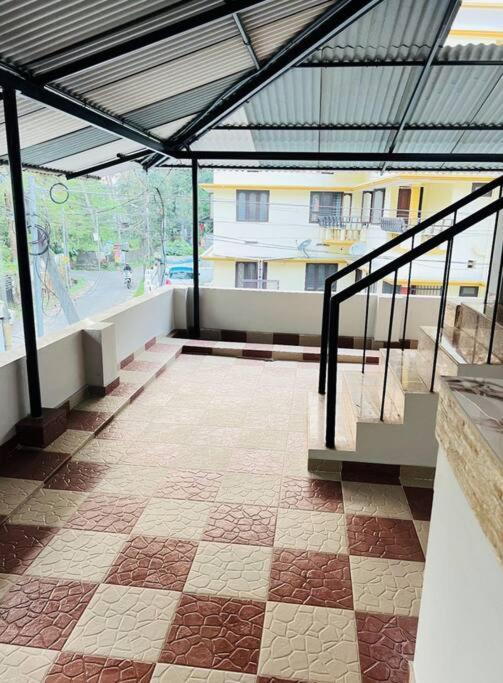 Home At Guruvayur 2 Ac Room,1 Single Bed,Kitchen Exterior photo
