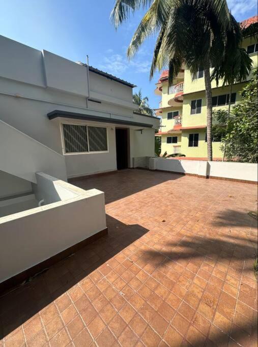 Home At Guruvayur 2 Ac Room,1 Single Bed,Kitchen Exterior photo